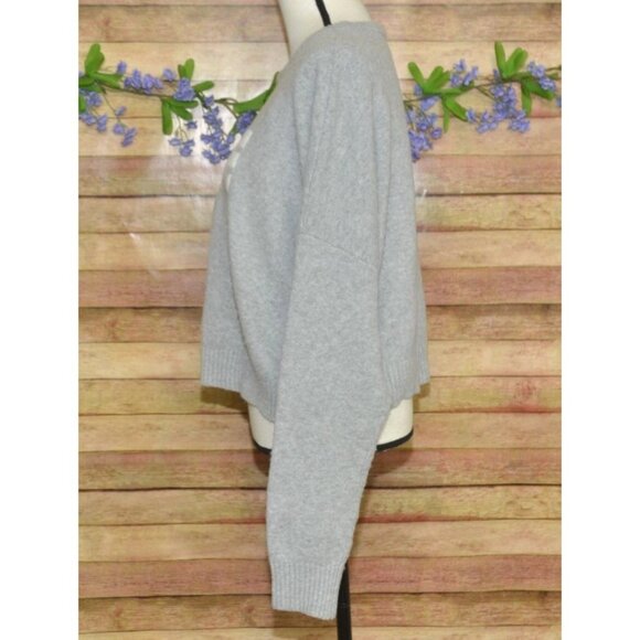 No Boundaries Gray Crop "NOPE" Pullover Sweater Size M 8-10 Stretch Casual - Picture 4 of 8